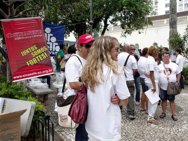 SPFs fazem ato em Fpolis no lançamento da Campanha Salarial 2012