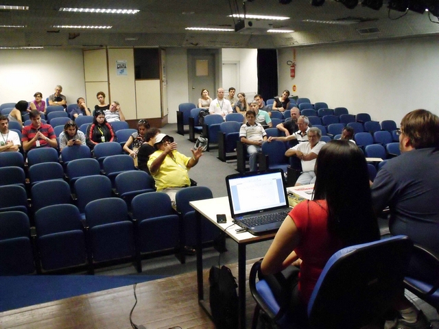 Assembleia discute plano de saúde e férias dos servidores