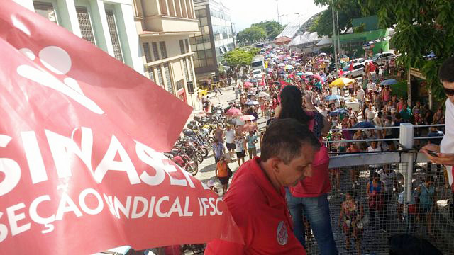 Sinasefe manifesta apoio à greve dos servidores de Florianópolis