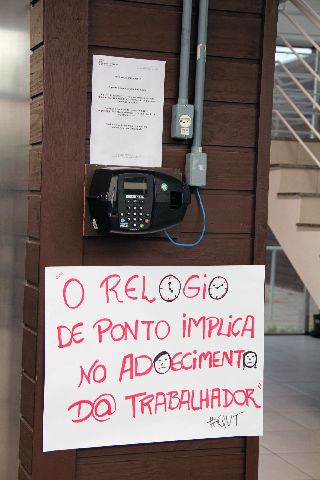 IFSC troca a eficiência da gestão pelo controle de pessoas