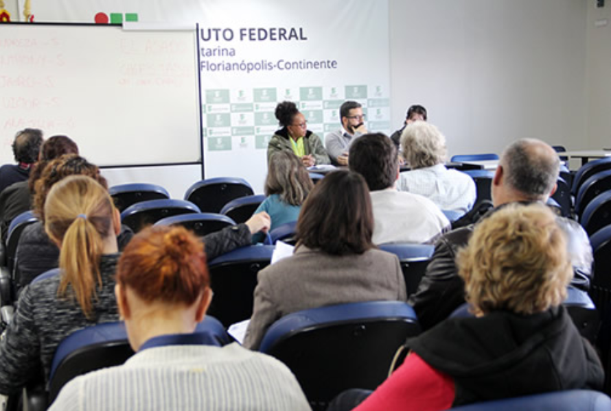 Assembleia aprova paralisação no dia 13 de agosto