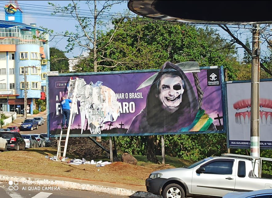 Campanha Fora Bolsonaro sofre ataques em Santa Catarina