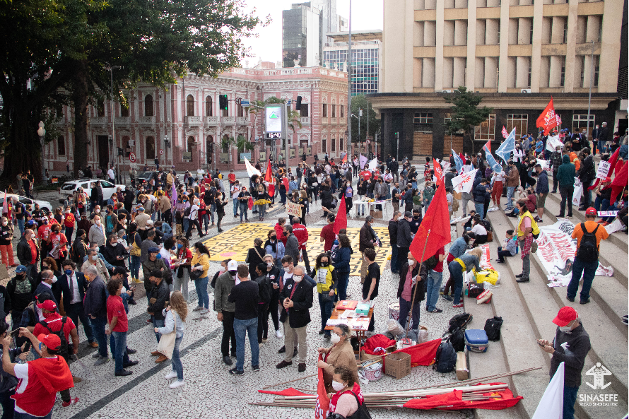 18A: Dia de luta e de retomada da democracia no IFSC